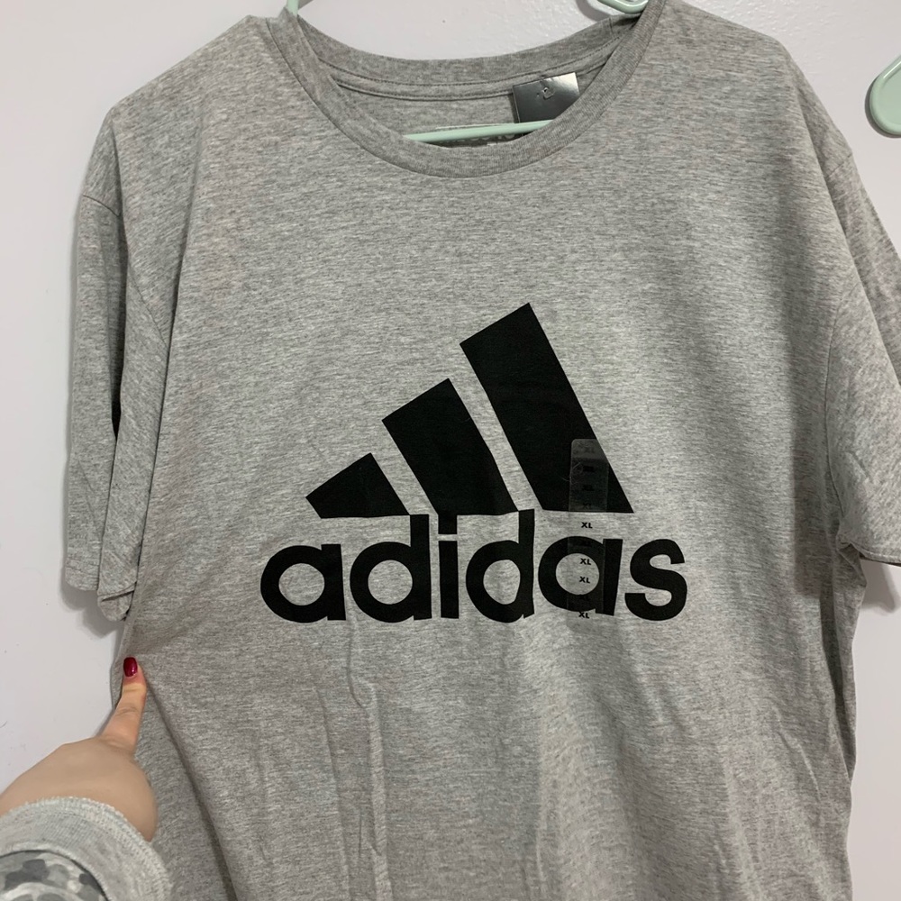 Adidas T-shirt